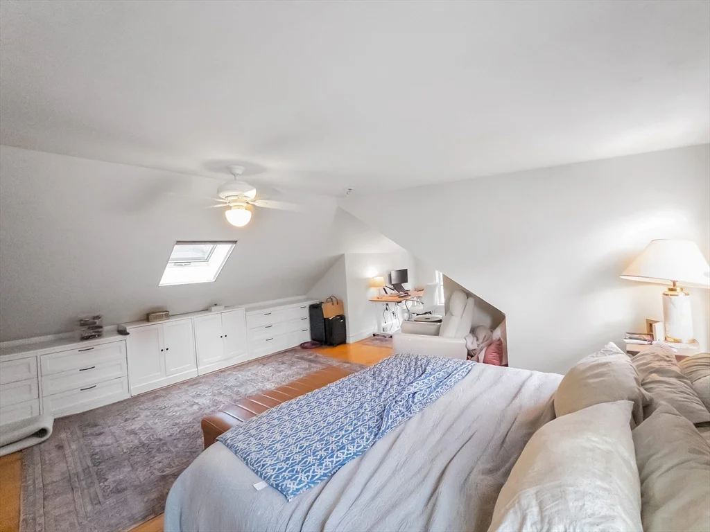 3 bed, 2 bath apartment for rent at 23 Kingsboro Park Unit 2, Jamaica Plain — photo 11 of 21