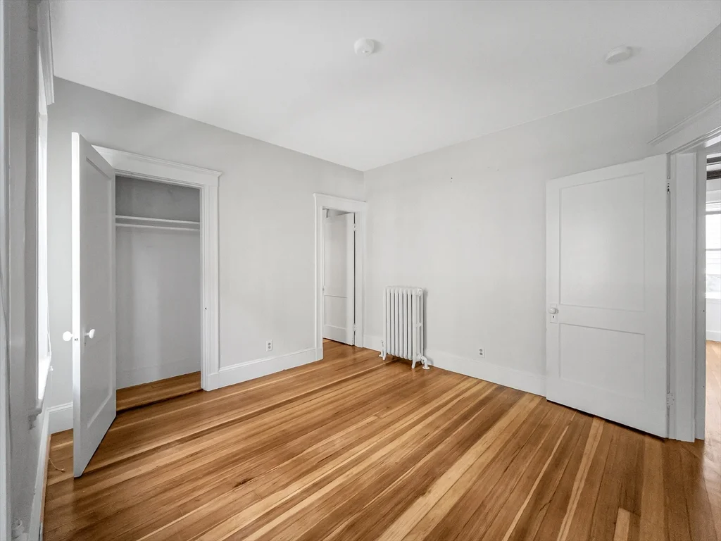 3 bed, 2 bath apartment for rent at 23 Kingsboro Park Unit 2, Jamaica Plain — photo 16 of 21