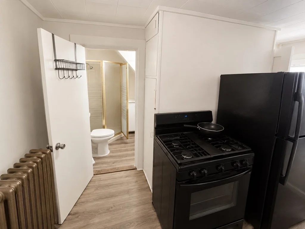 2 bed, 1 bath apartment for rent at 23 Knowlton St Unit 1, East Somerville — photo 11 of 14