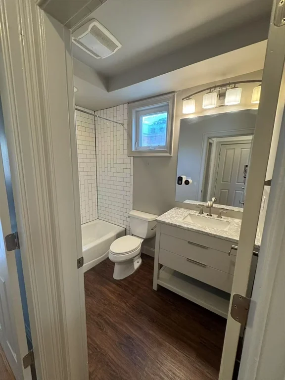 1 bed, 1 bath apartment for rent at 23 Lake St Unit 3, Union Square — photo 9 of 14