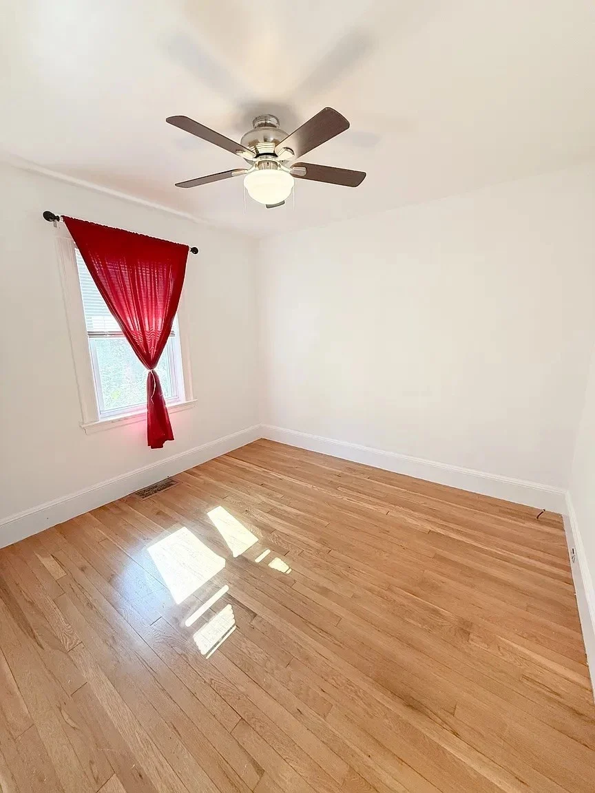 3 bed, 1 bath apartment for rent at 23 Leonard Rd Weymouth Unit 23, Weymouth — photo 3 of 9