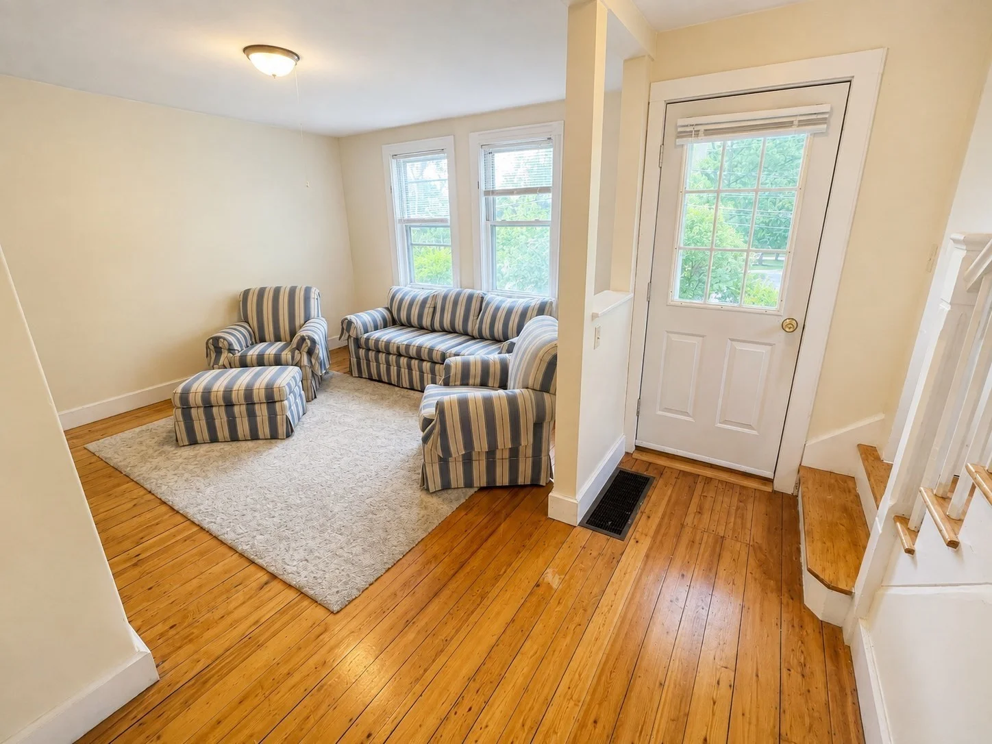 2 bed, 2 bath apartment for rent at 23 Lexington St Unit 23, Weston — photo 2 of 26
