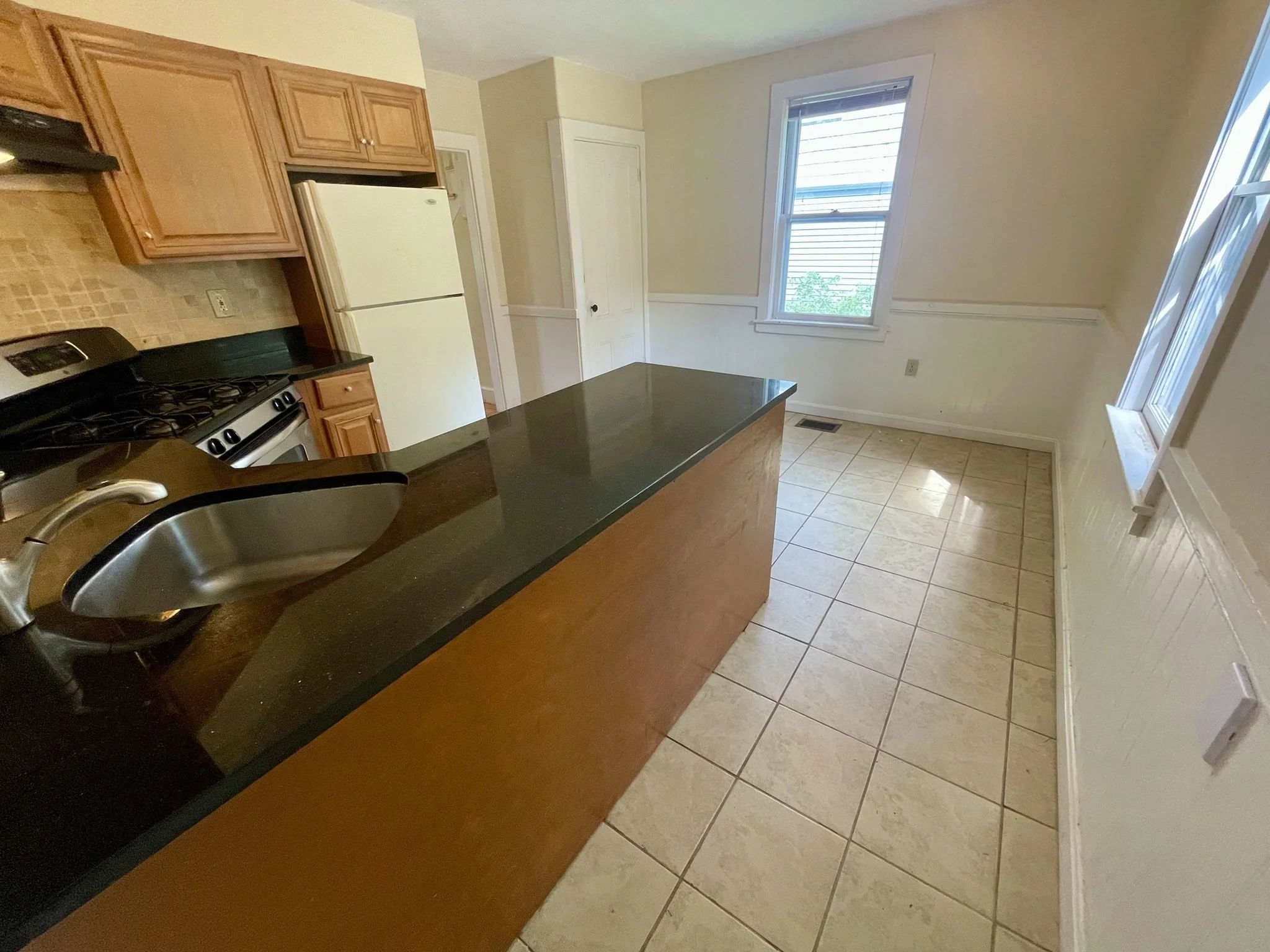 2 bed, 2 bath apartment for rent at 23 Lexington St Unit 23, Weston — photo 8 of 26