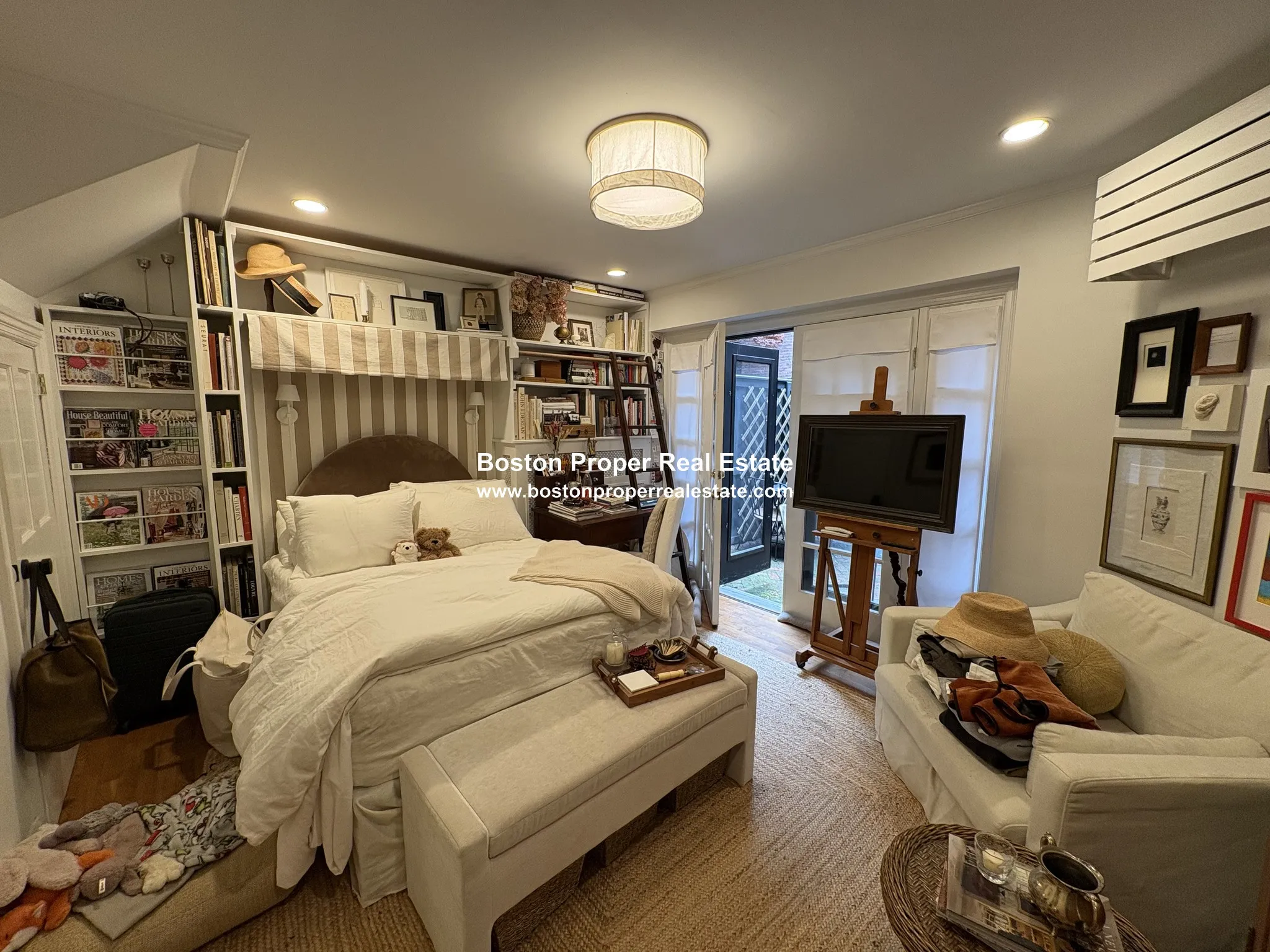 Studio bed, 1 bath apartment for rent at 23 Lime St Unit 1R, Beacon Hill — photo 3 of 11