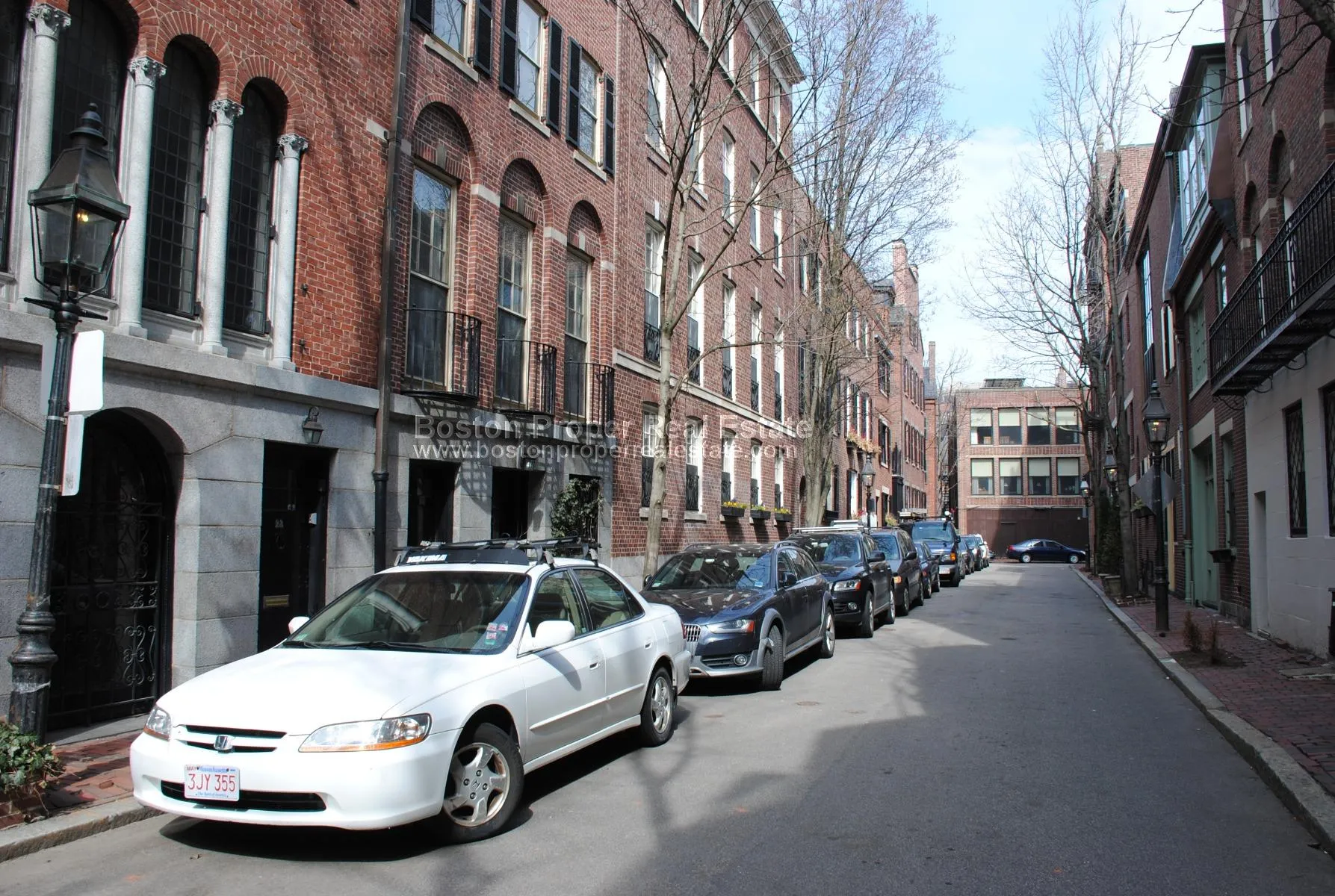 Studio bed, 1 bath apartment for rent at 23 Lime St Unit 1R, Beacon Hill — photo 2 of 11