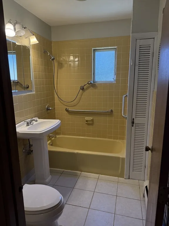 2 bed, 1 bath apartment for rent at 23 Liscomb St Unit 1, Worcester — photo 14 of 14