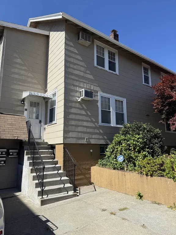 2 bed, 1 bath apartment for rent at 23 Liscomb St Unit 1, Worcester — photo 1 of 14