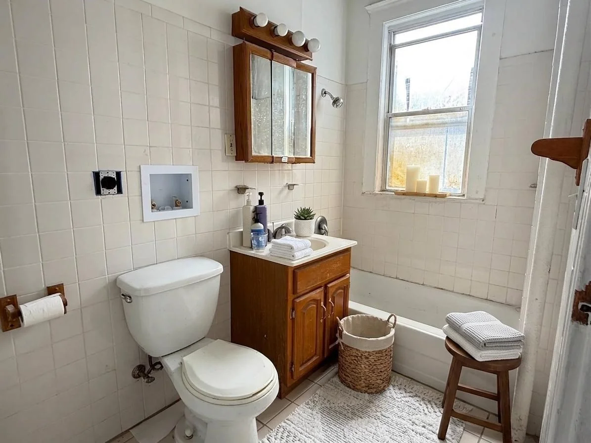 3 bed, 1 bath apartment for rent at 23 Long Ave Unit 3, Allston — photo 8 of 8