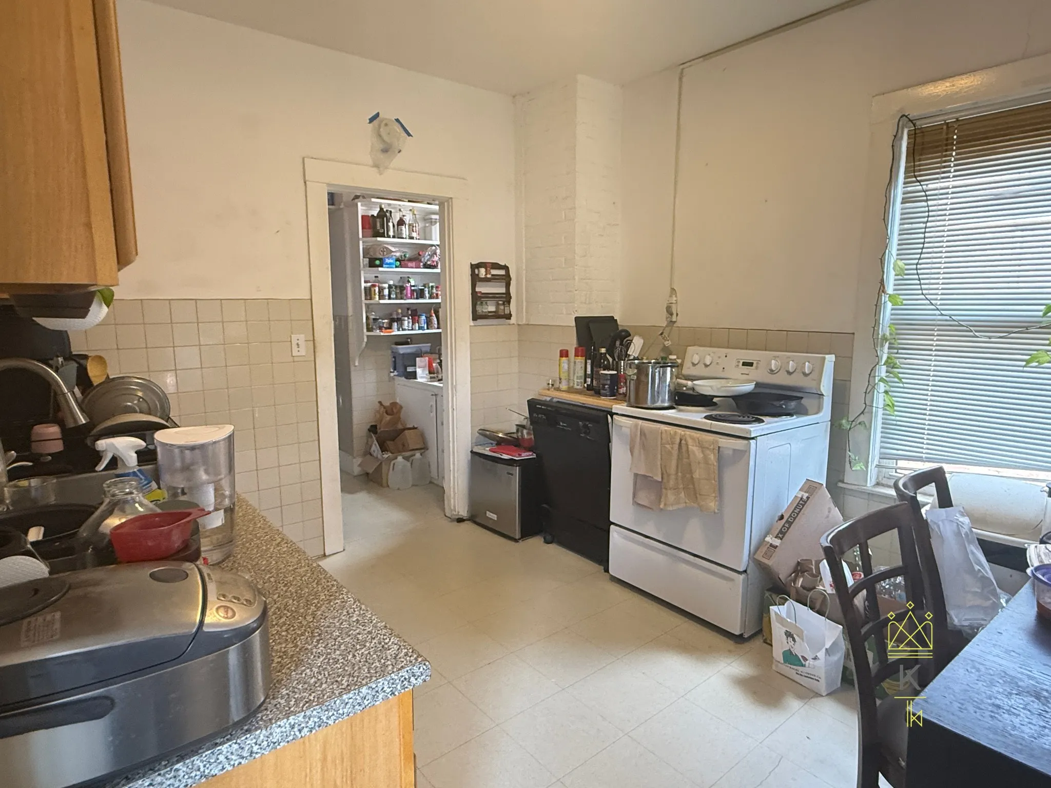 3 bed, 1 bath apartment for rent at 23 Long Ave Unit 3, Brighton — photo 11 of 14