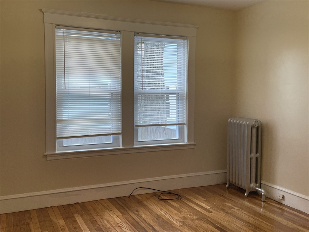 3 bed, 1 bath apartment for rent at 23 Lothrop Ave Unit 1, Milton — photo 11 of 14