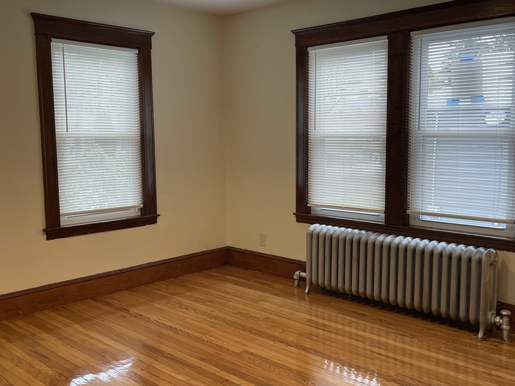 3 bed, 1 bath apartment for rent at 23 Lothrop Ave Unit 1, Milton — photo 9 of 14