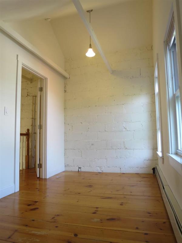 4 bed, 2 bath apartment for rent at 23 Lowell St Unit 2, Spring Hill — photo 24 of 38