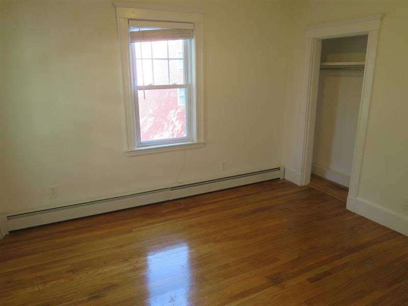 4 bed, 2 bath apartment for rent at 23 Lowell St Unit 2, Spring Hill — photo 12 of 38