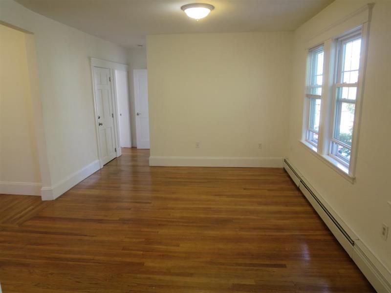 4 bed, 2 bath apartment for rent at 23 Lowell St Unit 2, Spring Hill — photo 4 of 38