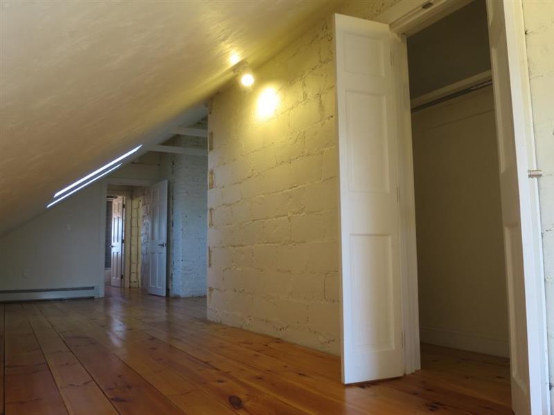 4 bed, 2 bath apartment for rent at 23 Lowell St Unit 2, Spring Hill — photo 31 of 38