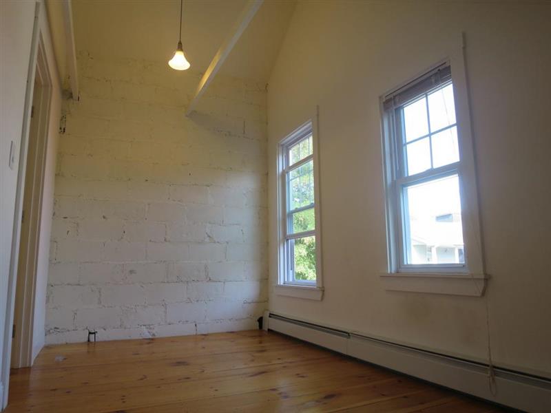 4 bed, 2 bath apartment for rent at 23 Lowell St Unit 2, Spring Hill — photo 25 of 38