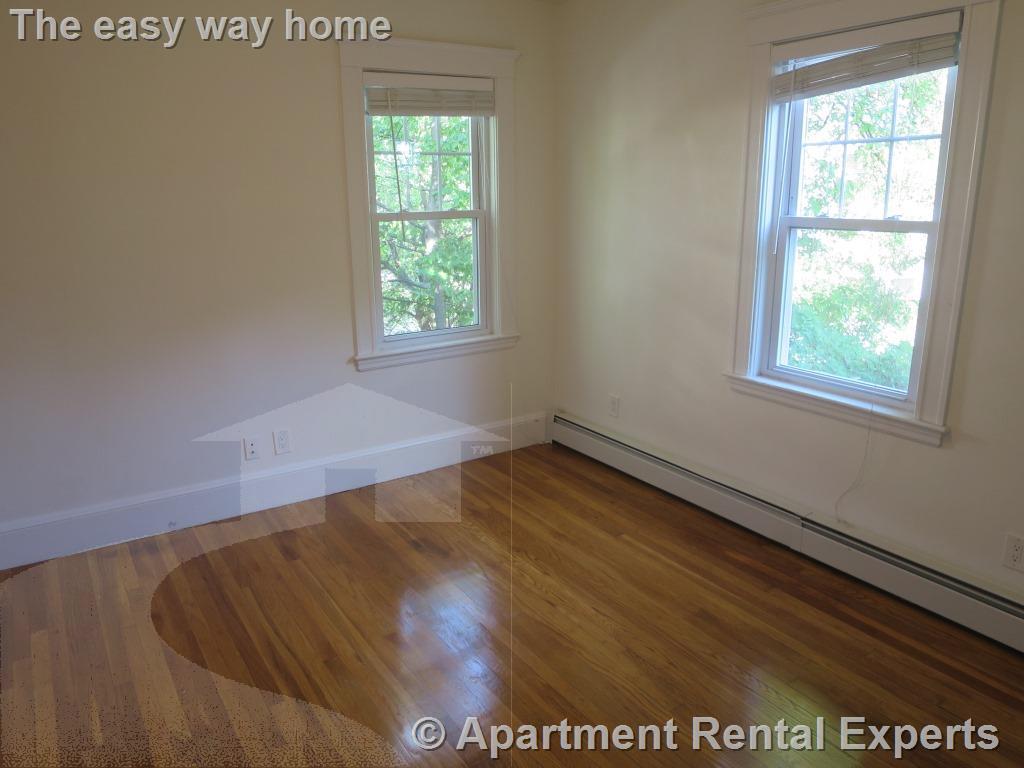 4 bed, 2 bath apartment for rent at 23 Lowell St Unit 2L, Porter Square — photo 11 of 38