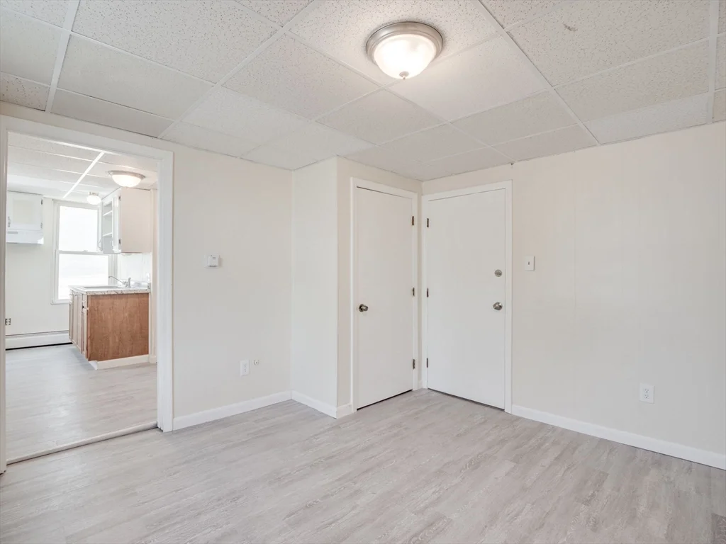 1 bed, 1 bath apartment for rent at 23 Lowell Unit 2R, Methuen — photo 3 of 5