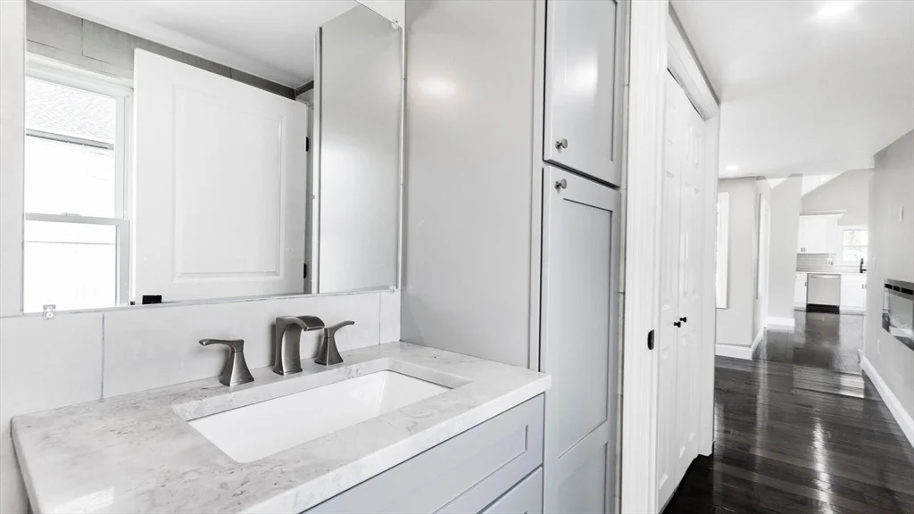 3 bed, 1 bath apartment for rent at 23 Lynn St, Peabody — photo 8 of 18