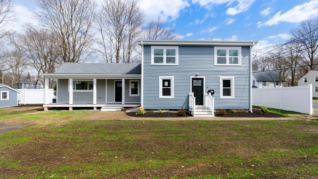 3 bed, 1 bath apartment for rent at 23 Lynn St, Peabody — photo 2 of 18