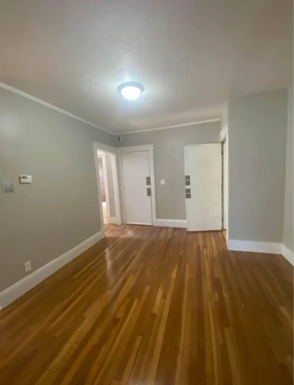 3 bed, 1 bath apartment for rent at 23 Mall St Unit 2, Lynn — photo 6 of 17