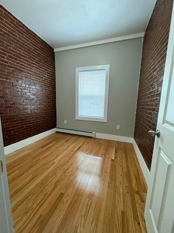 3 bed, 1 bath apartment for rent at 23 Mall Unit 12, Lynn — photo 4 of 6