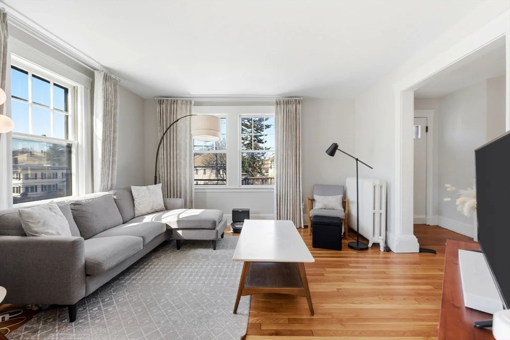 3 bed, 1 bath apartment for rent at 23 Matchett Unit 2, Brighton — photo 5 of 20
