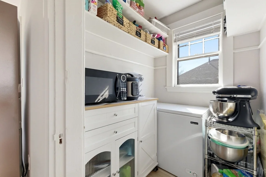 3 bed, 1 bath apartment for rent at 23 Matchett Unit 2, Brighton — photo 12 of 20