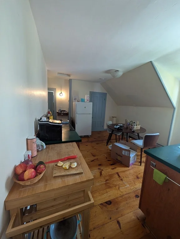 2 bed, 1 bath apartment for rent at 23 Mechanic Unit 2, Shelburne Falls — photo 6 of 17