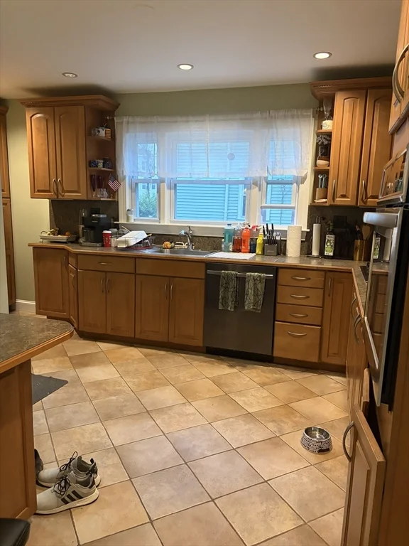 2 bed, 2 bath apartment for rent at 23 Midland St Unit 1, Dorchester — photo 4 of 4