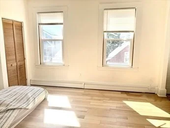 5 bed, 2 bath apartment for rent at 23 Monmouth St Unit 1, Spring Hill — photo 12 of 23