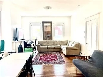 5 bed, 2 bath apartment for rent at 23 Monmouth St Unit 1, Spring Hill