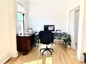 5 bed, 2 bath apartment for rent at 23 Monmouth St Unit 1, Spring Hill — photo 13 of 23