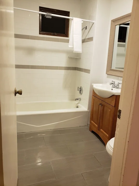 2 bed, 1 bath apartment for rent at 23 Montfern Unit 2, Brighton — photo 12 of 13