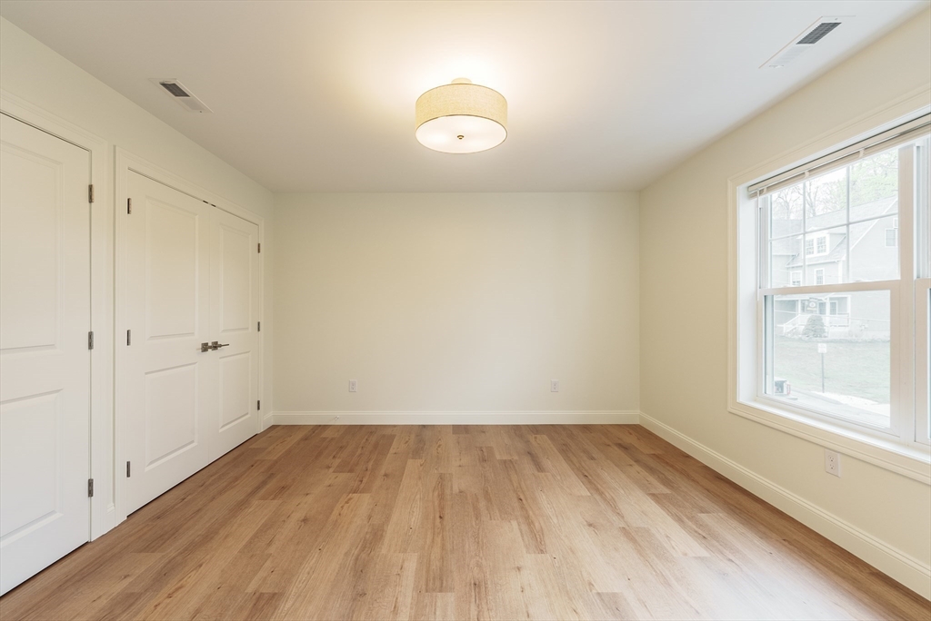 4 bed, 1 bath apartment for rent at 23 Moore St Unit 23, Agawam — photo 25 of 36