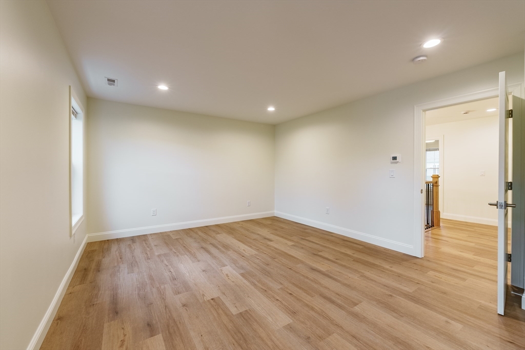 4 bed, 1 bath apartment for rent at 23 Moore St Unit 23, Agawam — photo 32 of 36