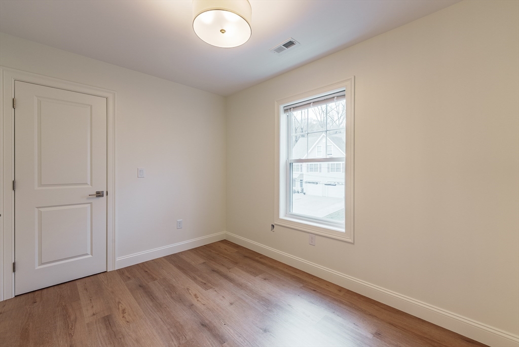 4 bed, 1 bath apartment for rent at 23 Moore St Unit 23, Agawam — photo 23 of 36