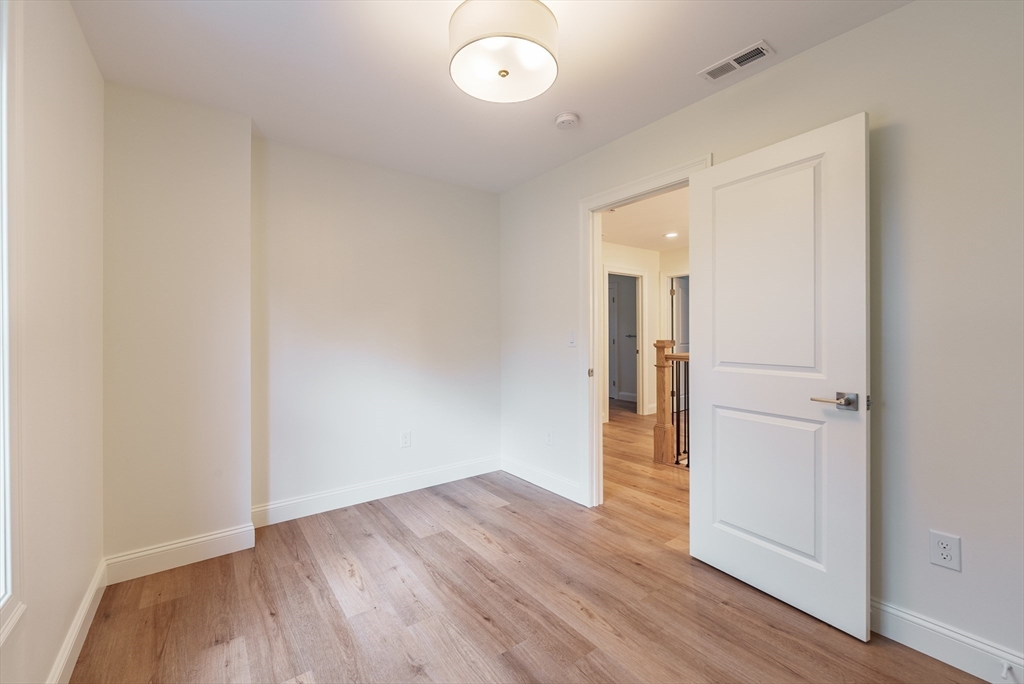4 bed, 1 bath apartment for rent at 23 Moore St Unit 23, Agawam — photo 24 of 36