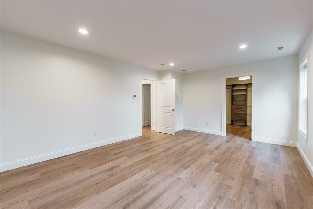 4 bed, 1 bath apartment for rent at 23 Moore St Unit 23, Agawam — photo 33 of 36