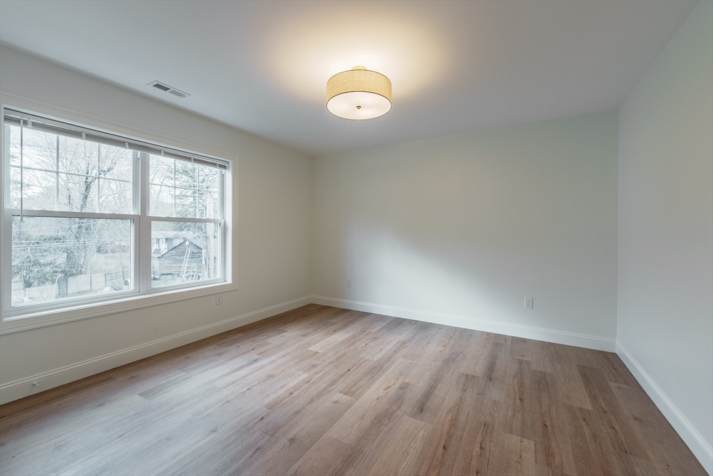 4 bed, 1 bath apartment for rent at 23 Moore St Unit 23, Agawam — photo 17 of 36