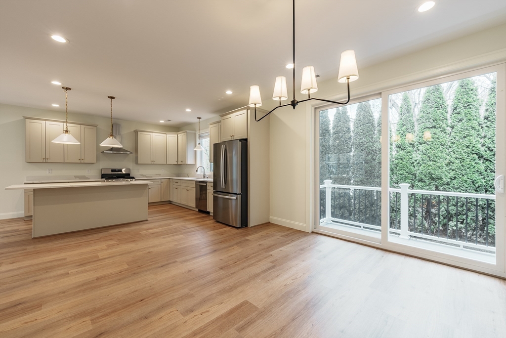 4 bed, 1 bath apartment for rent at 23 Moore St Unit 23, Agawam — photo 10 of 36