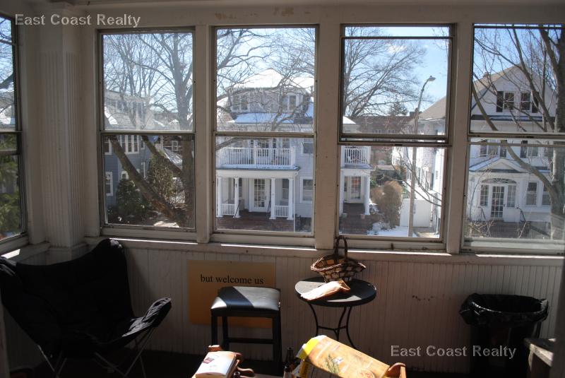 5 bed, 2 bath apartment for rent at 23 Moraine St Unit 0, Jamaica Plain — photo 7 of 12