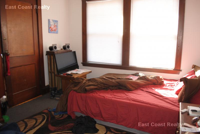 5 bed, 2 bath apartment for rent at 23 Moraine St Unit 0, Jamaica Plain — photo 5 of 12