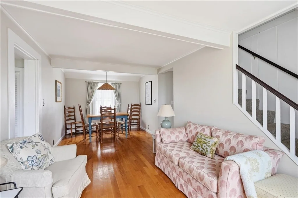 3 bed, 2 bath apartment for rent at 23 Morton Pl, Scituate Harbor — photo 6 of 32