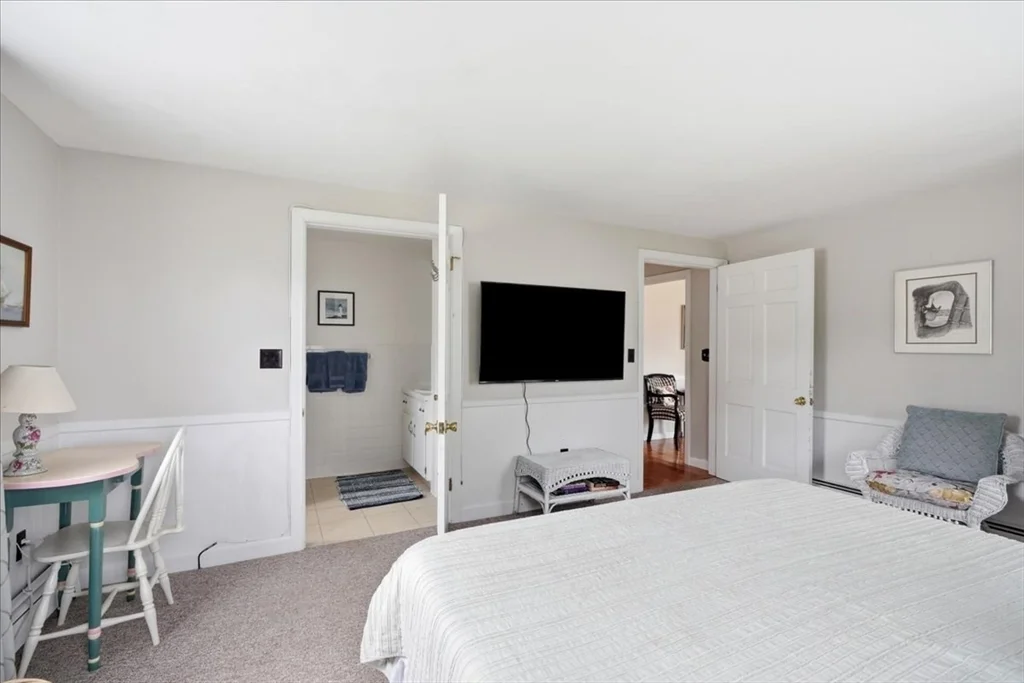 3 bed, 2 bath apartment for rent at 23 Morton Pl, Scituate Harbor — photo 14 of 32