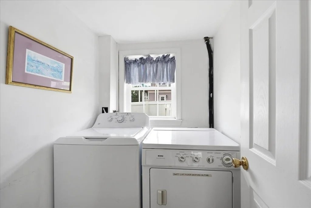 3 bed, 2 bath apartment for rent at 23 Morton Pl, Scituate Harbor — photo 25 of 32