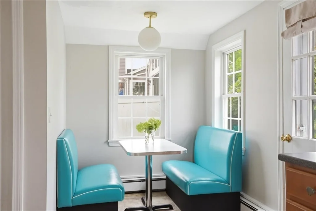 3 bed, 2 bath apartment for rent at 23 Morton Pl, Scituate Harbor — photo 9 of 32