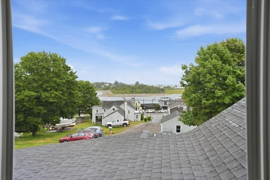 3 bed, 2 bath apartment for rent at 23 Morton Pl, Scituate Harbor — photo 18 of 32