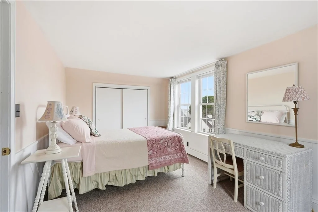 3 bed, 2 bath apartment for rent at 23 Morton Pl, Scituate Harbor — photo 17 of 32