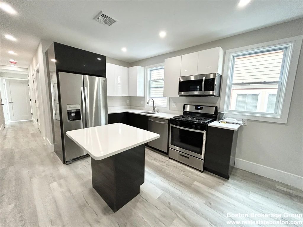 4 bed, 2 bath apartment for rent at 23 Mount Vernon St Unit 2, Dorchester — photo 1 of 9